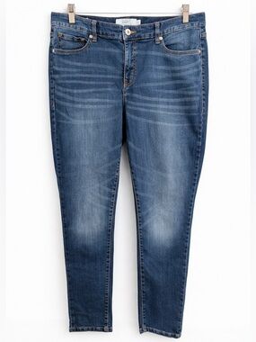 Torrid Boyfriend Jeans Size 14R Medium Wash Stretch Denim Relaxed Fit